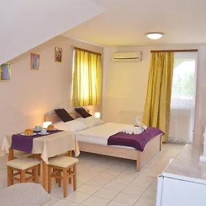  Apartman Amulett